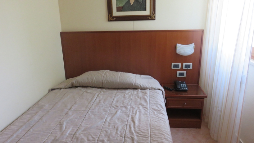 Imagen de la habitación del Hotel Oasi Dei Discepoli. Foto 7