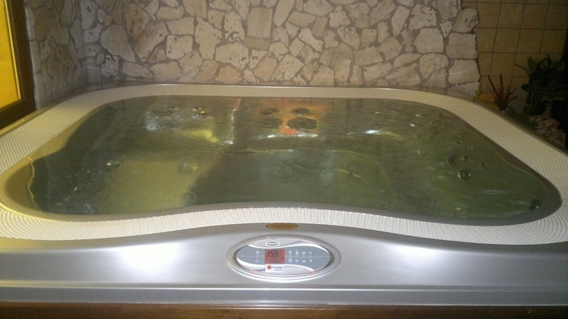 Imagen de la piscina del Hotel Oasi Del Visir Resort. Foto 18