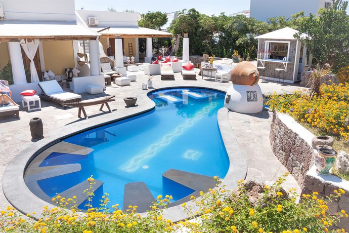 Imagen de la piscina del Hotel Oasi. Foto 16