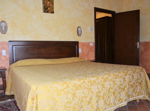Imagen de la habitación del Hotel Oasi Neumann. Foto 3