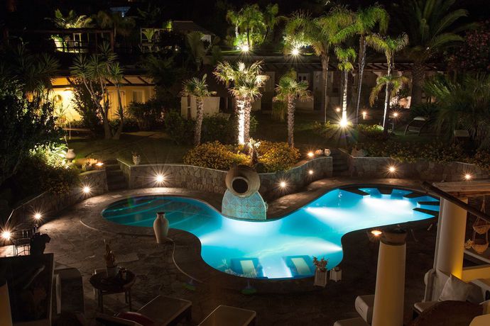 Imagen de la piscina del Hotel Oasi, Panarea. Foto 15
