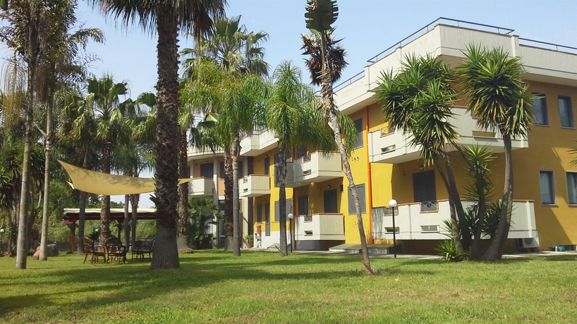 Imagen general del Hotel Oasi Park. Foto 2