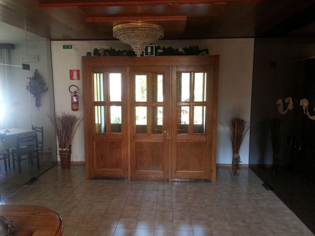 Imagen de la habitación del Hotel Oasi, Serdes. Foto 11