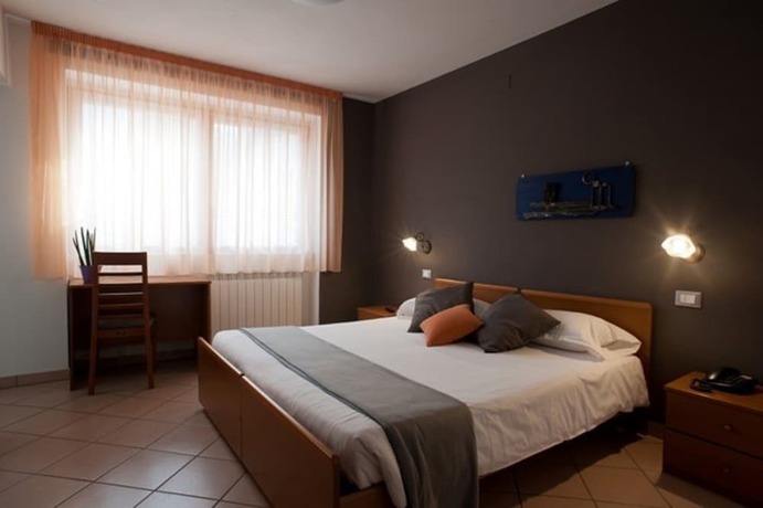 Imagen de la habitación del Hotel Oasi Verde. Foto 6