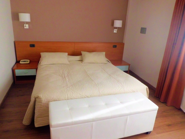 Imagen de la habitación del Hotel Oasi Wellness Spa. Foto 7