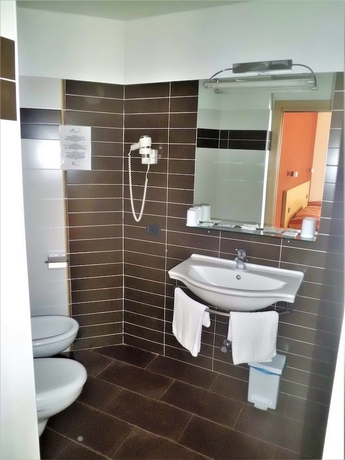 Imagen de la habitación del Hotel Oasi Wellness Spa. Foto 9