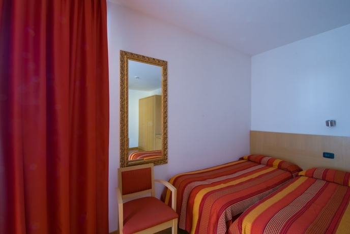 Imagen de la habitación del Hotel Oasi Wellness Spa. Foto 12