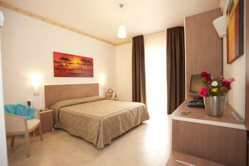 Imagen de la habitación del Hotel Oasiclub. Foto 8