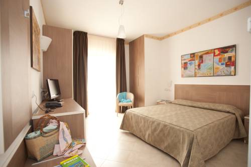 Imagen de la habitación del Hotel Oasiclub. Foto 11