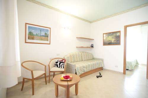 Imagen de la habitación del Hotel Oasiclub. Foto 12