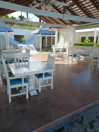 Imagen general del Hotel Oasis Adult Resort. Foto 2