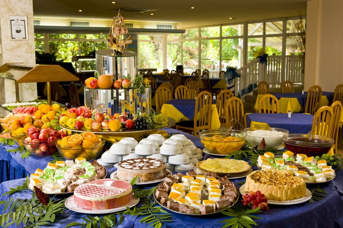Imagen del bar/restaurante del Hotel Oasis, Albena. Foto 3