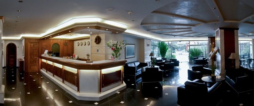 Imagen de los interiores del Hotel Oasis Apartments. Foto 5