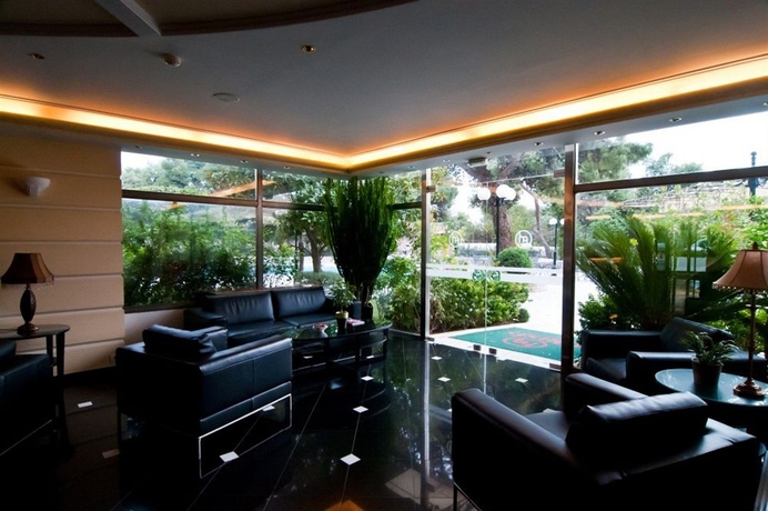 Imagen de los interiores del Hotel Oasis Apartments. Foto 6