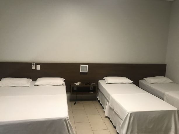 Imagen de la habitación del Hotel Oasis, Aragua&iacute;na. Foto 3