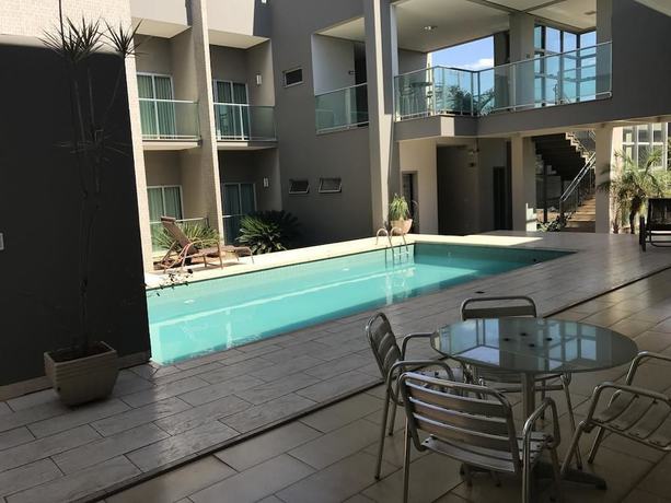 Imagen de la piscina del Hotel Oasis, Aragua&iacute;na. Foto 19