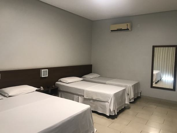 Imagen de la habitación del Hotel Oasis, Aragua&iacute;na. Foto 7