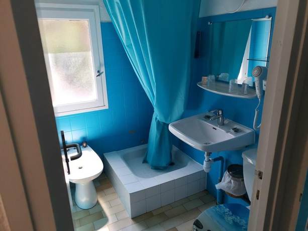 Imagen de la habitación del Hotel Oasis, Argeles Sur Mer. Foto 8