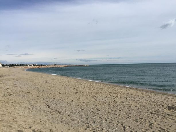 Imagen de los exteriores del Hotel Oasis, Argeles Sur Mer. Foto 19