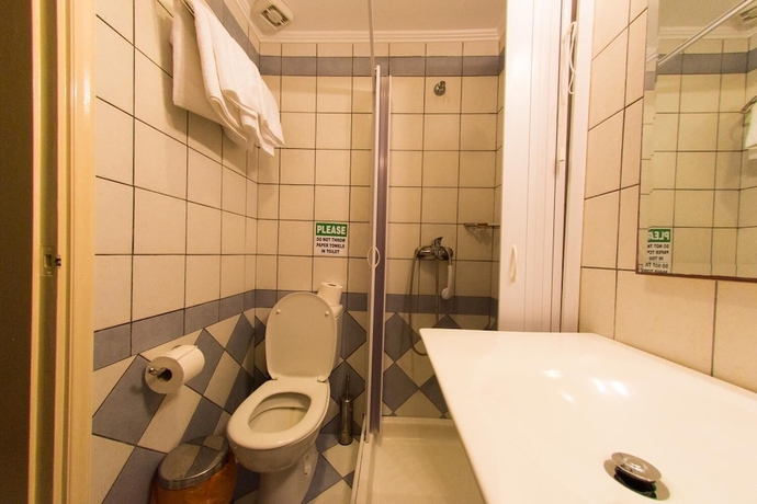 Imagen de la habitación del Hotel Oasis, Armeos. Foto 17