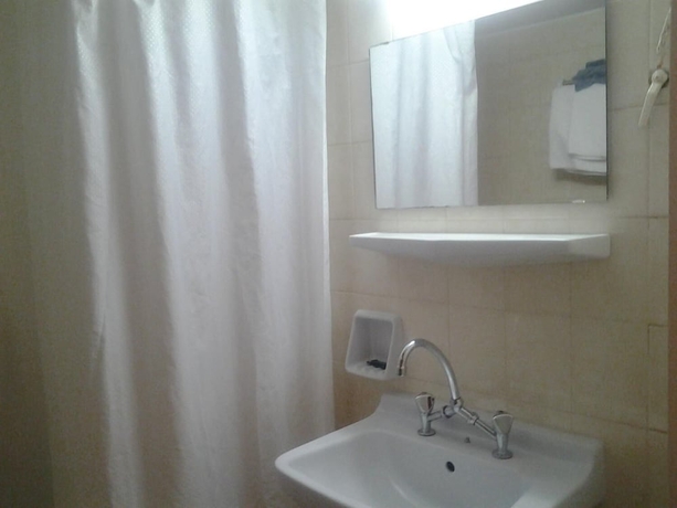 Imagen de la habitación del Hotel Oasis, Armeos. Foto 18