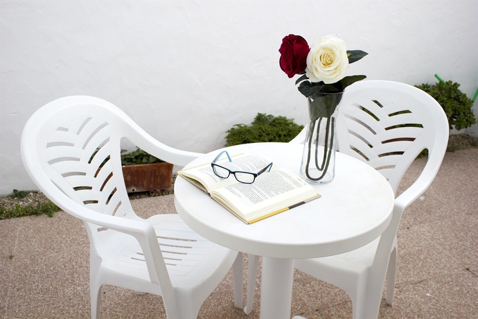 Imagen de los exteriores del Hotel Oasis Atalaya. Foto 9