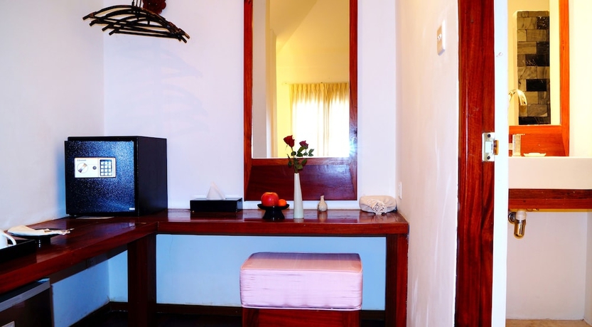 Imagen de la habitación del Hotel Oasis Bagan. Foto 12