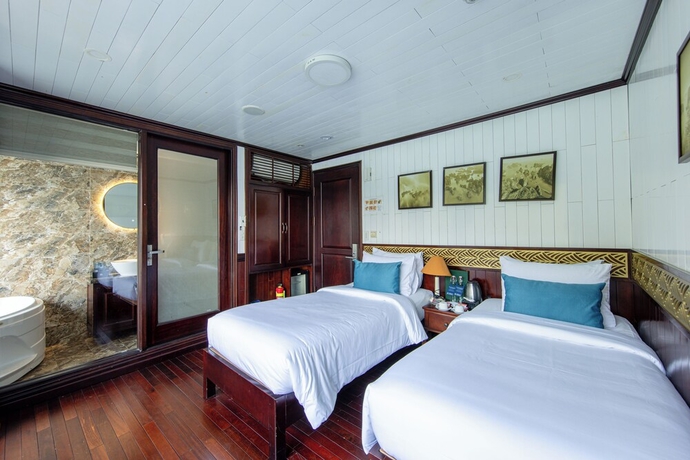 Imagen de la habitación del Hotel Oasis Bay Party Cruise. Foto 7