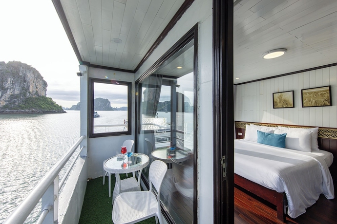 Imagen de la habitación del Hotel Oasis Bay Party Cruise. Foto 8
