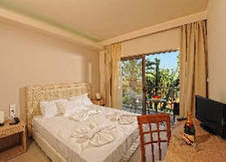 Imagen de la habitación del Hotel Oasis Beach Adults Only. Foto 2