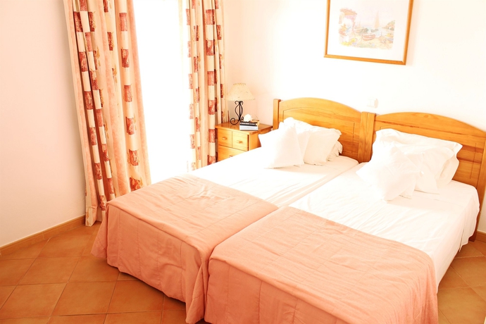 Imagen de la habitación del Hotel Oasis Beach Apartments. Foto 5