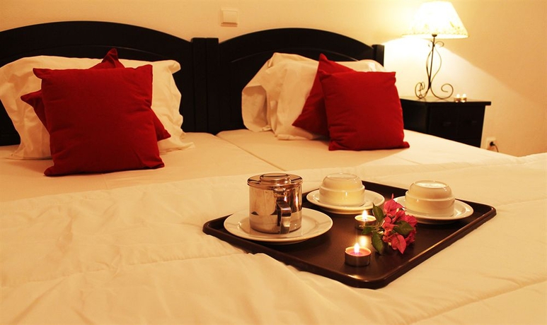 Imagen de la habitación del Hotel Oasis Beach Apartments. Foto 6