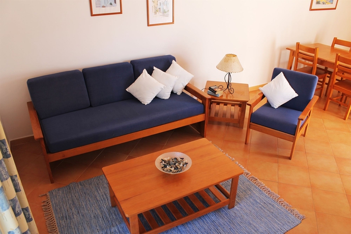 Imagen de los interiores del Hotel Oasis Beach Apartments. Foto 12