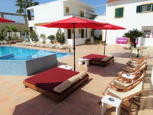 Imagen general del Hotel Oasis Beach Club. Foto 3
