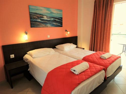 Imagen general del Hotel Oasis Beach Club. Foto 4