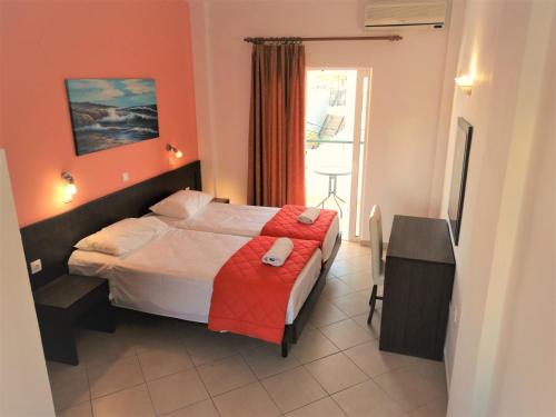Imagen de la habitación del Hotel Oasis Beach Club. Foto 9