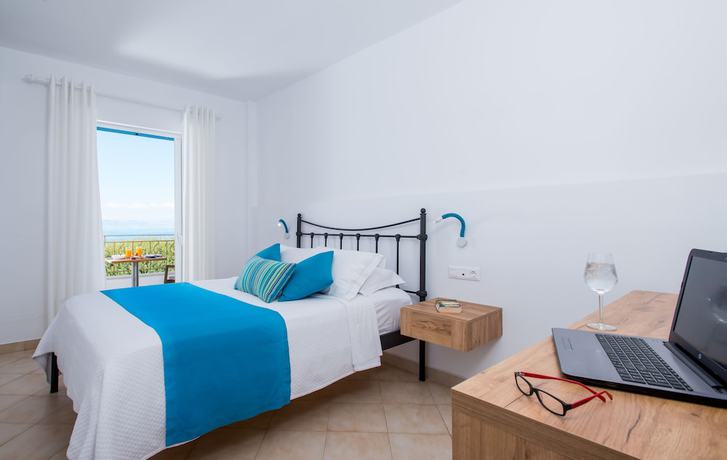 Imagen de la habitación del Hotel Oasis Beach, Skala (Agkistri). Foto 8