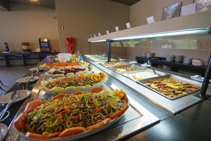 Imagen del bar/restaurante del Hotel Oasis Belorizonte. Foto 3