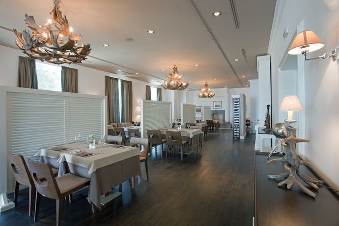 Imagen del bar/restaurante del Hotel Oasis Boutique, Varna Ciudad. Foto 4
