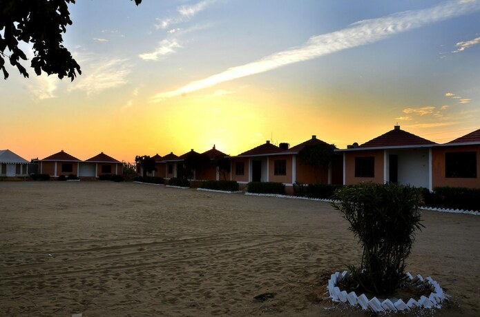 Imagen de la habitación del Hotel Oasis Camp Sam. Foto 19