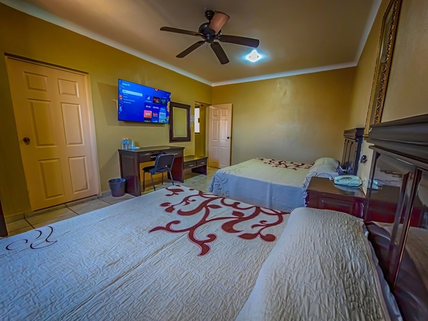 Imagen de la habitación del Hotel Oasis, Ciudad Constituci&oacute;n. Foto 9