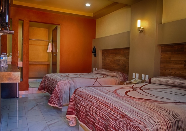Imagen de la habitación del Hotel Oasis, Ciudad Constituci&oacute;n. Foto 13