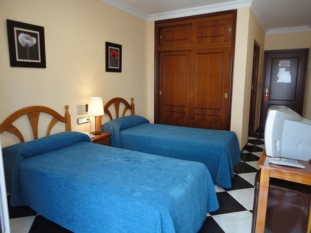 Imagen de la habitación del Hotel Oasis, Conil de la Frontera. Foto 5