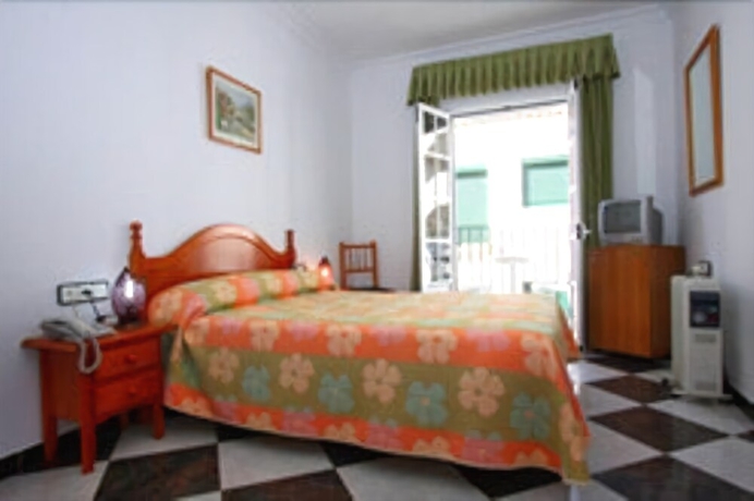 Imagen de la habitación del Hotel Oasis, Conil de la Frontera. Foto 9