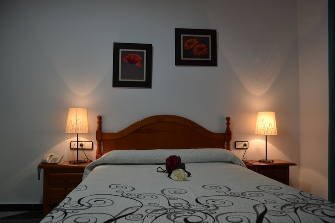 Imagen de la habitación del Hotel Oasis, Conil de la Frontera. Foto 10