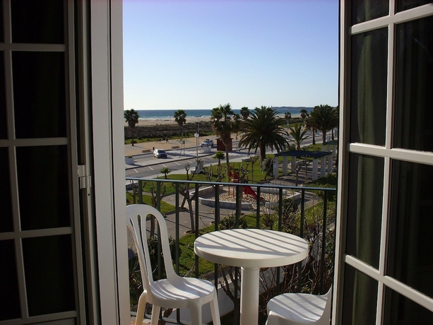 Imagen de la habitación del Hotel Oasis, Conil de la Frontera. Foto 16