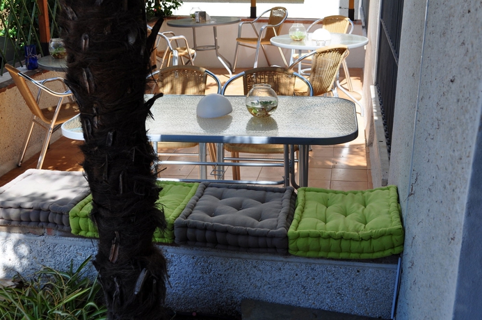 Imagen del bar/restaurante del Hotel Oasis Cordoba. Foto 4