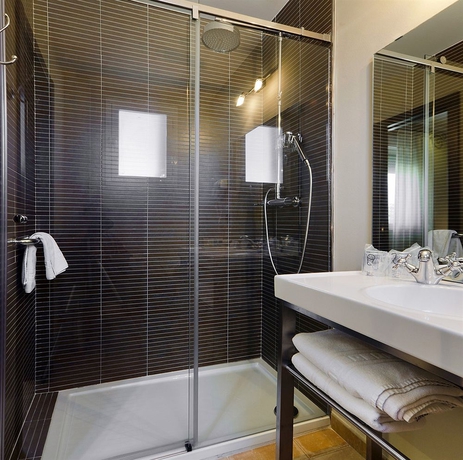 Imagen de la habitación del Hotel Oasis Cordoba. Foto 8