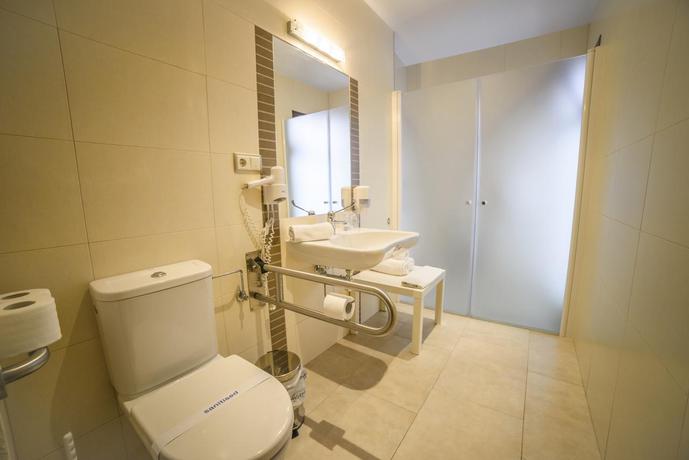 Imagen general del Hotel Oasis Familiar. Foto 15