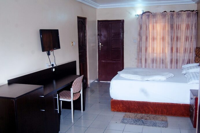 Imagen de la habitación del Hotel Oasis Green Garden. Foto 18